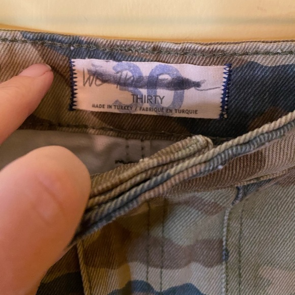 Free People We the Free Camo Printed Ankle Jeans Size 30. - Picture 5 of 10